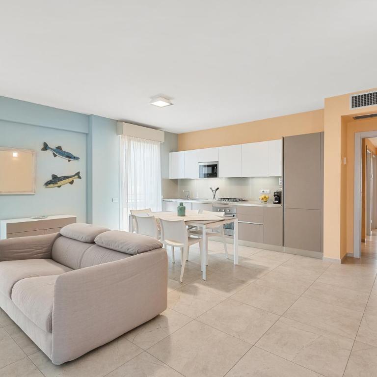 Levante Appartamento di pregio, terrazza e vista panoramica sul mare e la città - Appartamento con 2 Camere da Letto - 2
