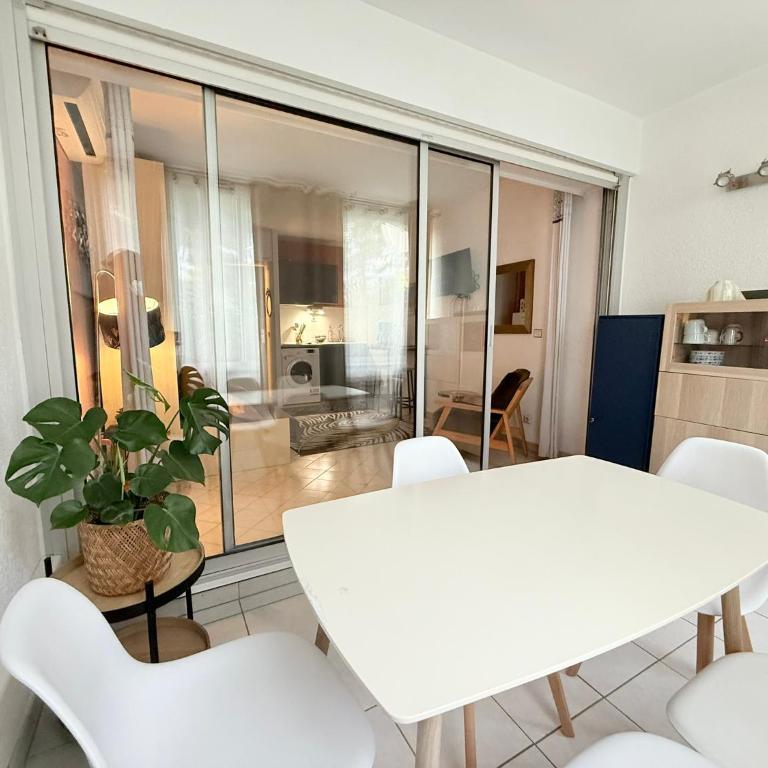 Ponant La Grande Motte Cosy Studio 4 pers Parking,Clim,piscine, Golf, Plage - Appartamento con 1 Camera da Letto - 2