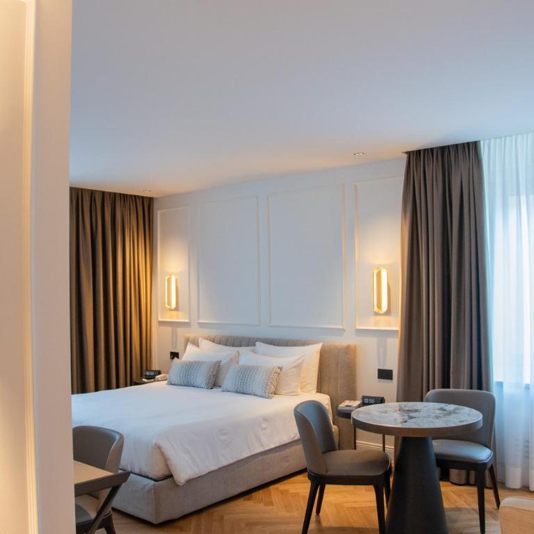 Ambassador Palace Hotel - Suite - 4