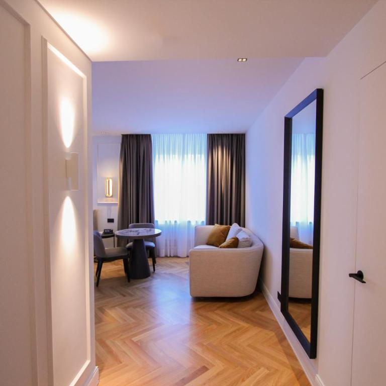 Ambassador Palace Hotel - Suite - 9