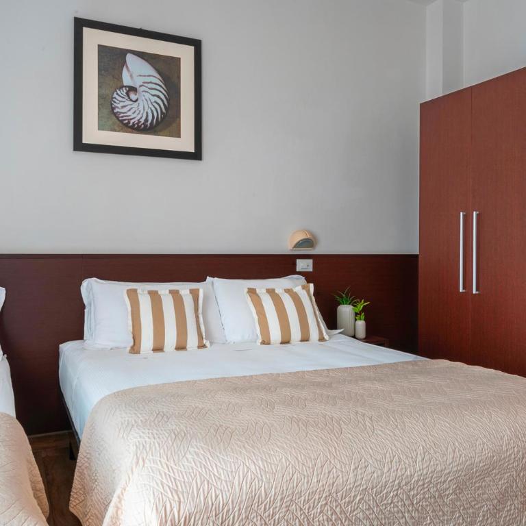Hotel Carmen - Triple Room with Balcony - 1