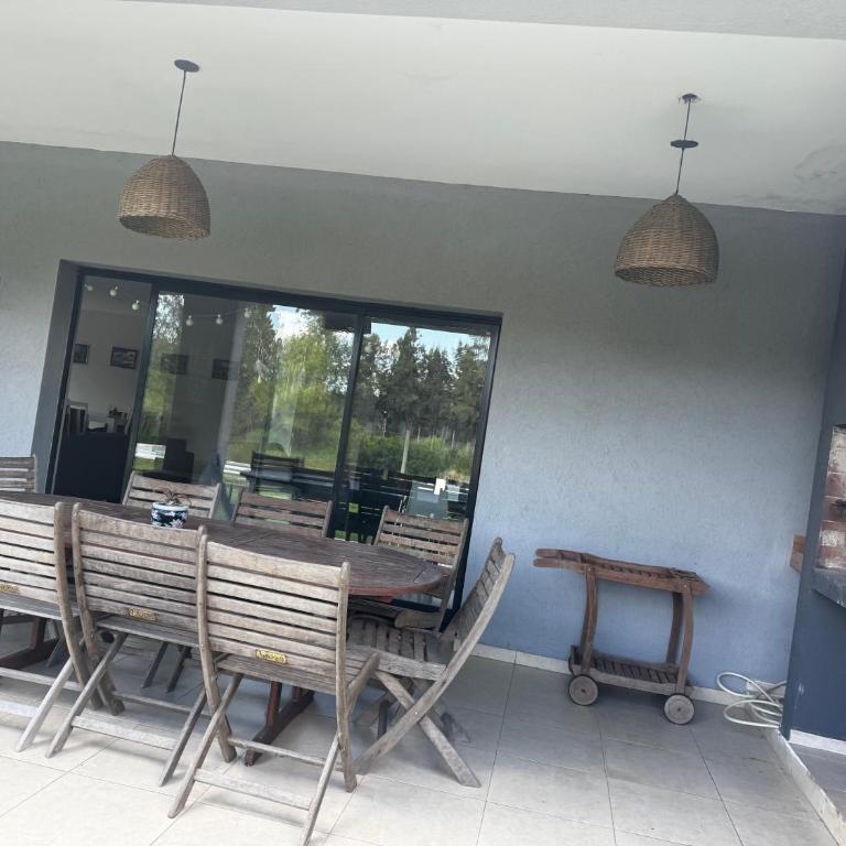 Casa minimalista con piscina y muelle en Nordelta-Villanueva - Villa de 3 dormitorios - 43
