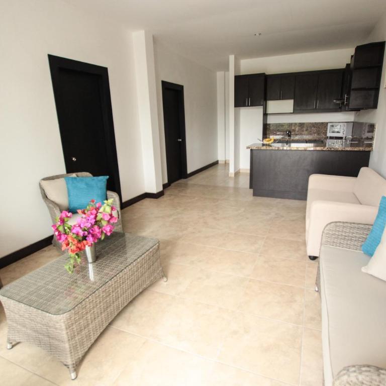 Ocean Blue Hotel - Suite Estándar - 5