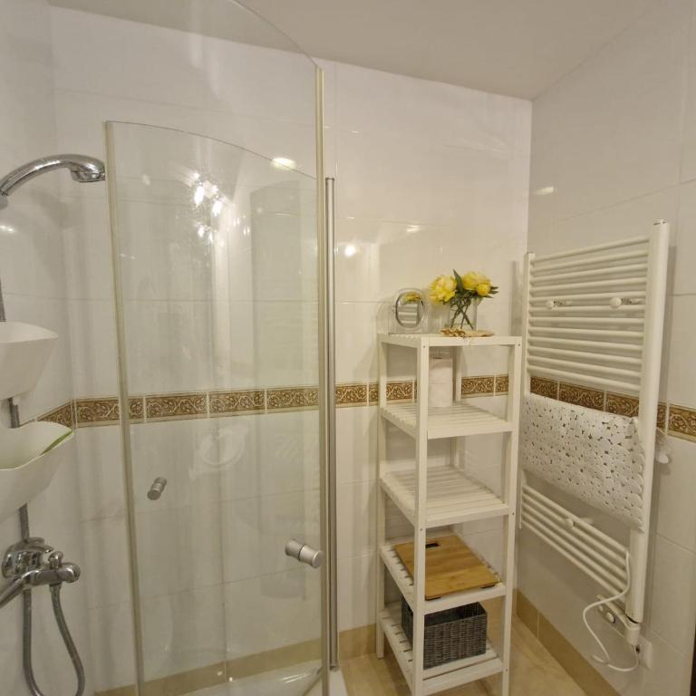 Casa Moraira by Theka Services - Two-Bedroom Villa - 16