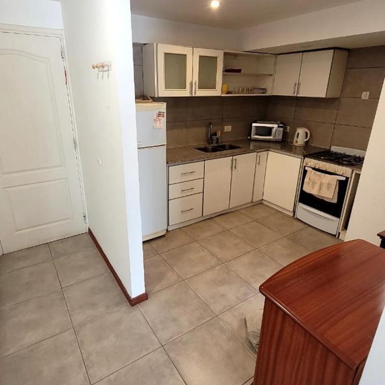 Departamento 3 Amb Zona Guemes - Apartamento de 2 dormitorios - 8
