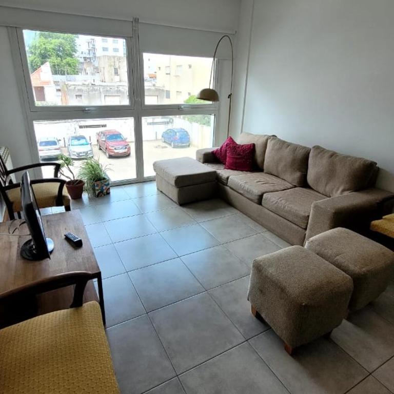 Departamento 3 Amb Zona Guemes - Apartamento de 2 dormitorios - 1