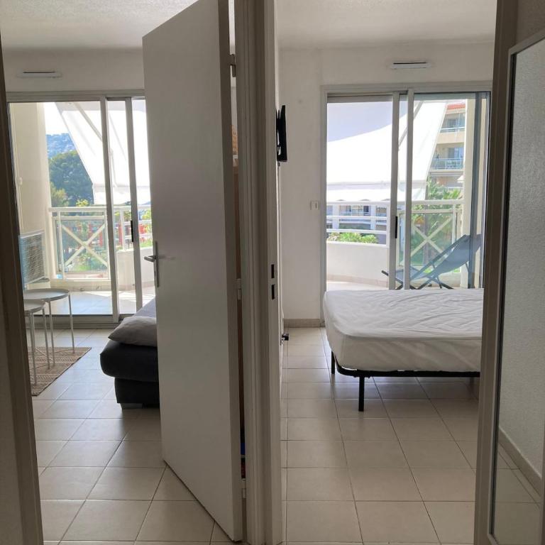 F2 totalement rénové, 200 m de la plage, piscine, parking, tout à pieds - Apartment mit 1 Schlafzimmer - 15