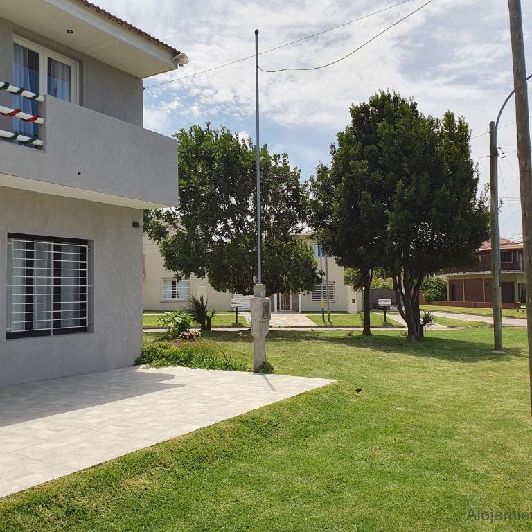 Casa a estrenar en Mar del Plata proximo Mogotes, a las playas del sur y El Faro -- Somos Alojamientos MDQ - Casa Bruna -- - Casa - 95