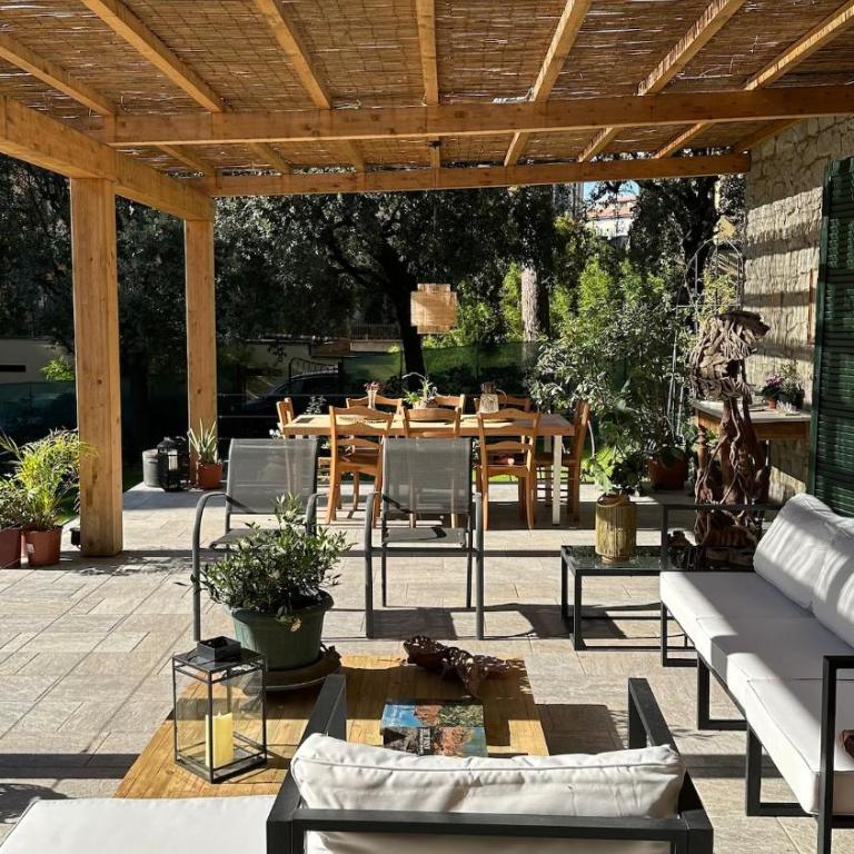 Casa Stibbert Garden Retreat - Two-Bedroom House - 20
