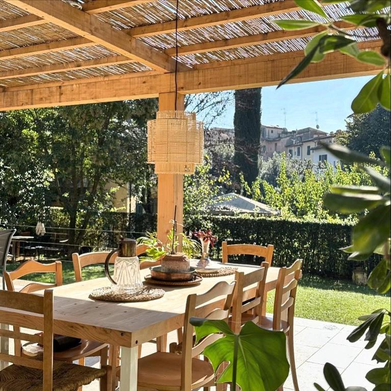 Casa Stibbert Garden Retreat - Two-Bedroom House - 22