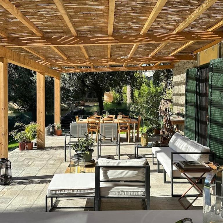 Casa Stibbert Garden Retreat - Two-Bedroom House - 25