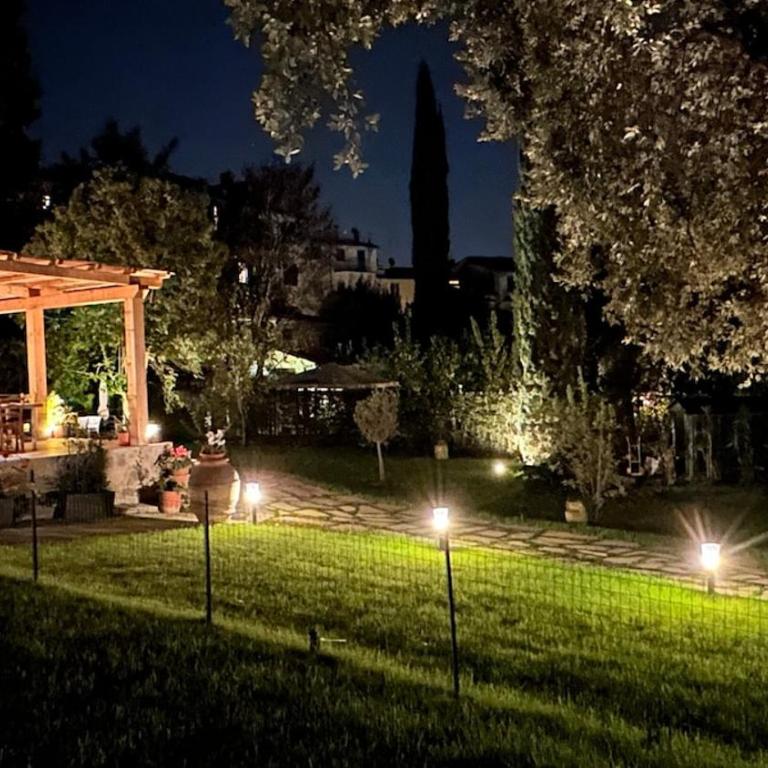 Casa Stibbert Garden Retreat - Two-Bedroom House - 41