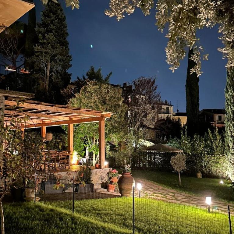 Casa Stibbert Garden Retreat - Two-Bedroom House - 53