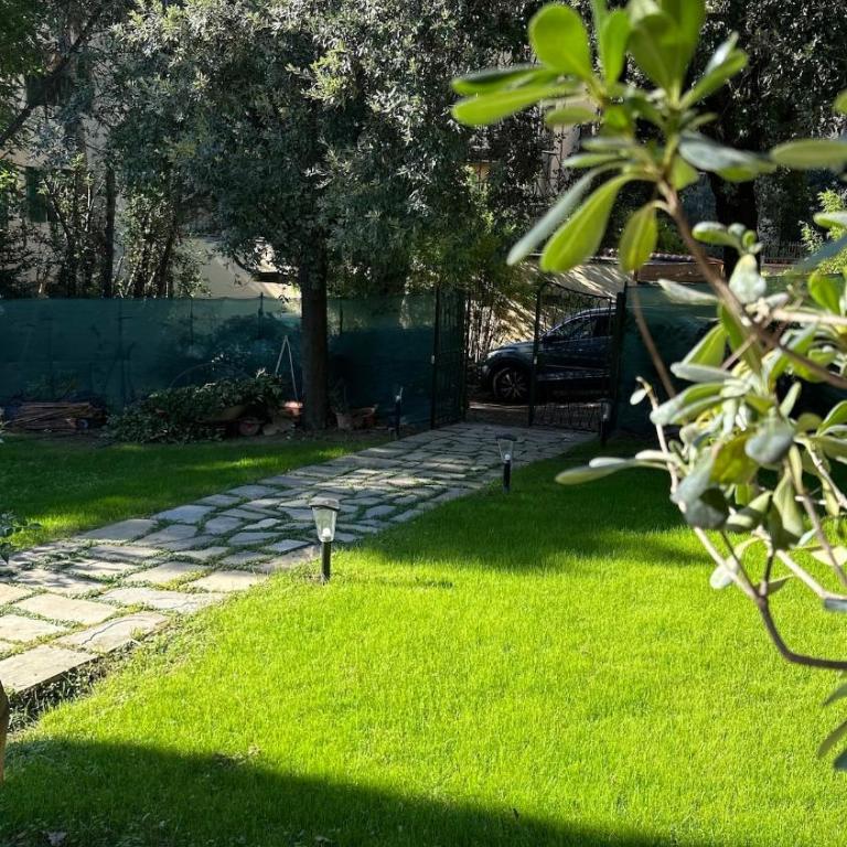 Casa Stibbert Garden Retreat - Two-Bedroom House - 54