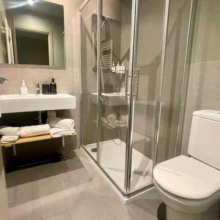 CAL QuEROL Llac, Villa con jacuzzi y jardín en Puigcerdà centro - Haus mit 5 Schlafzimmern - 45