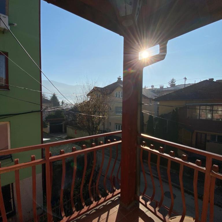 Cherry Hill Sarajevo - Apartman sa 2 Spavaće Sobe i Balkonom - 19