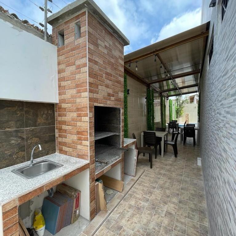 CASA AMPLIA CON PISCINA En SALINAS - Casa de 8 dormitorios - 5