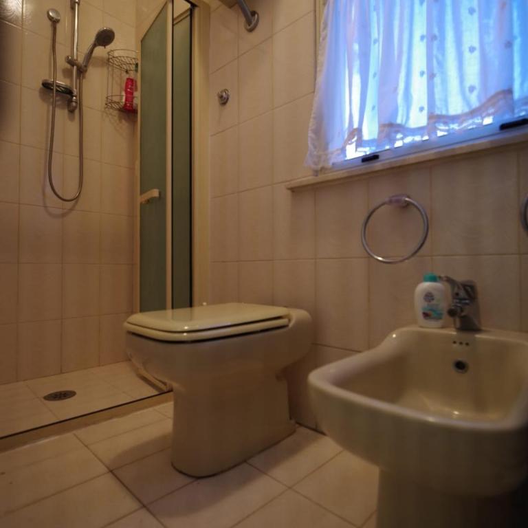 Domus Roma G&R - Appartamento con 3 Camere da Letto - 7