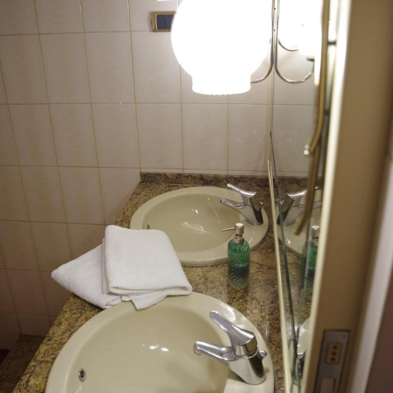 Domus Roma G&R - Appartamento con 3 Camere da Letto - 8