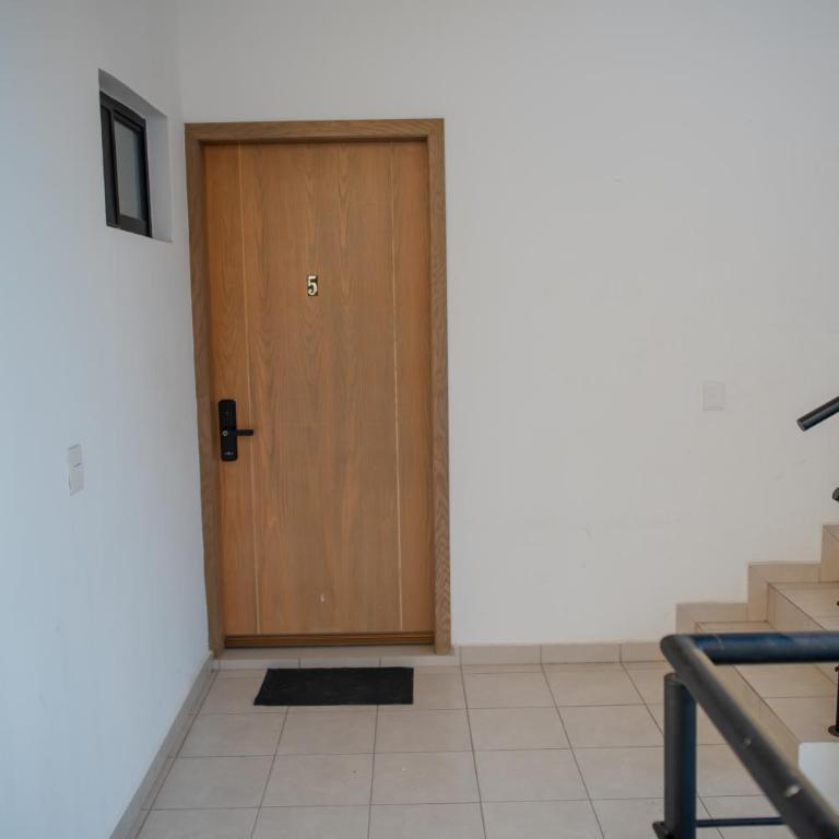 2br/2ba Condo 1 block to ocean! - Unit #5 - Two-Bedroom Apartment - 2