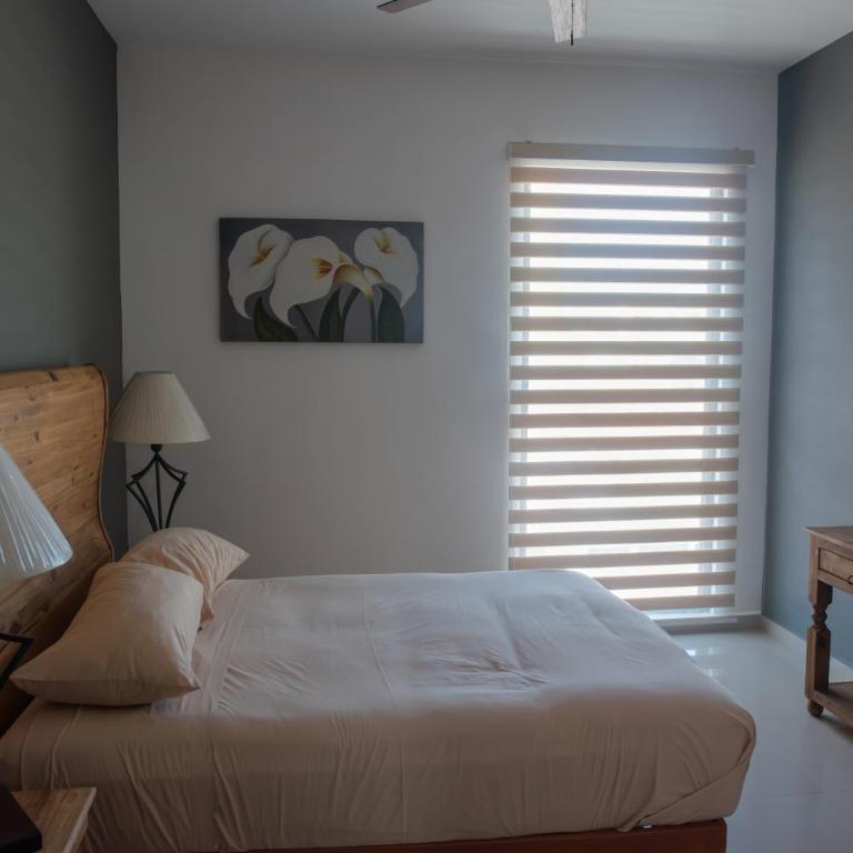 2br/2ba Condo 1 block to ocean! - Unit 4 - Two-Bedroom Apartment - 6