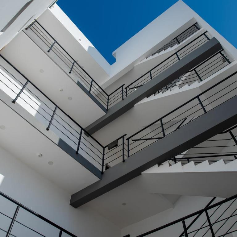 2br/2ba Condo 1 block to ocean! - Unit 4 - Two-Bedroom Apartment - 20