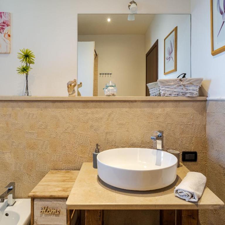 The Lemon Tree - One-Bedroom Apartment - 13