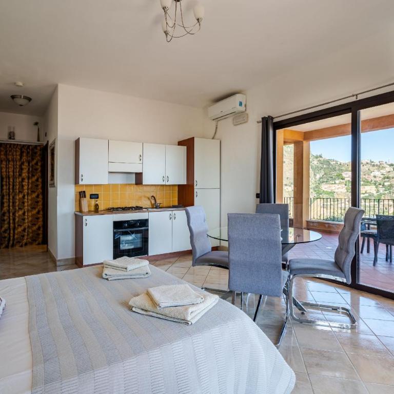 The Lemon Tree - One-Bedroom Apartment - 5