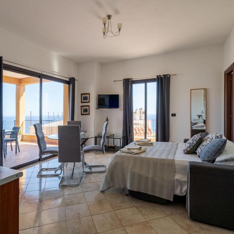 The Lemon Tree - One-Bedroom Apartment - 3