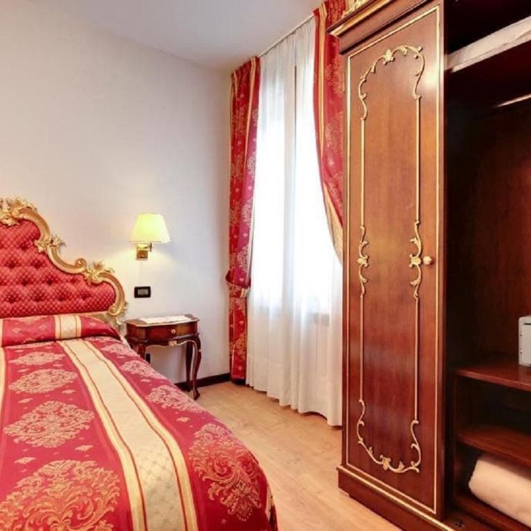5 min away from Venice Biennale - One-Bedroom Apartment - 4