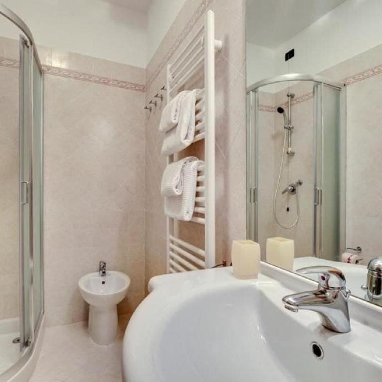 5 min away from Venice Biennale - One-Bedroom Apartment - 12