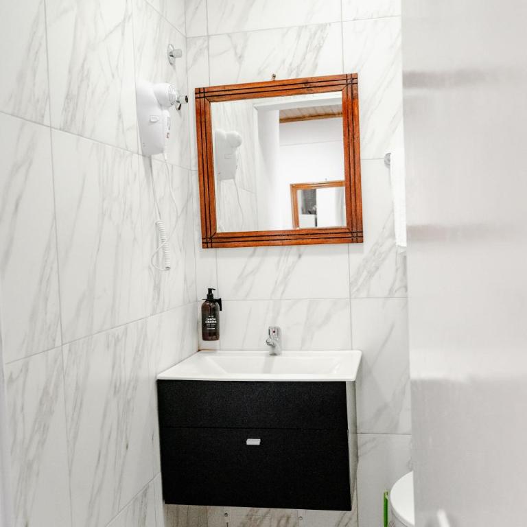 The Sweet Apart Hotel - Deluxe Apartment - 4
