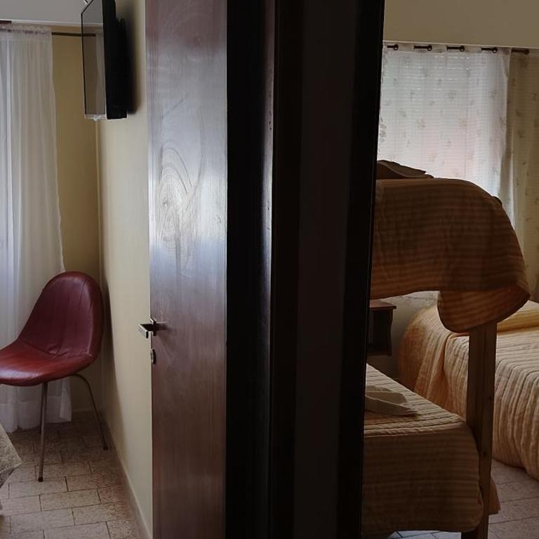 HOTEL SAN JORGE - Habitación Familiar con baño privado - 1