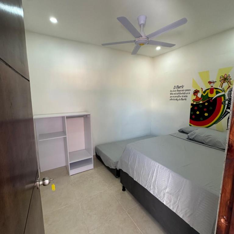 Hostal Barrio Abajo - Triple Room with Shared Bathroom - 7