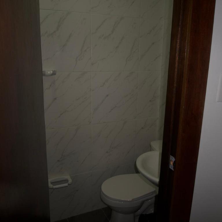 Hostal Barrio Abajo - Habitación Triple con baño privado - 4