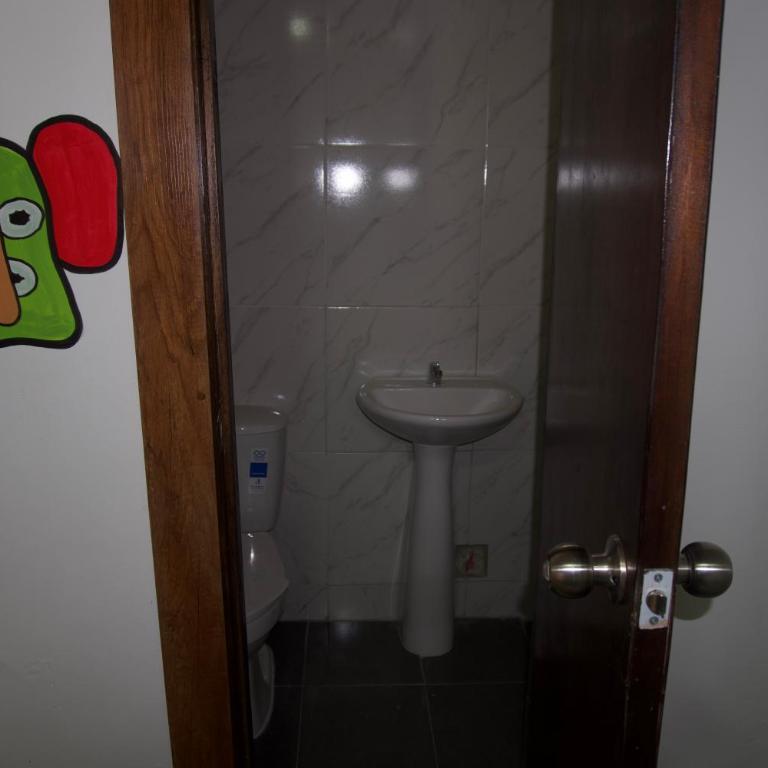 Hostal Barrio Abajo - Habitación Doble con baño privado - 5