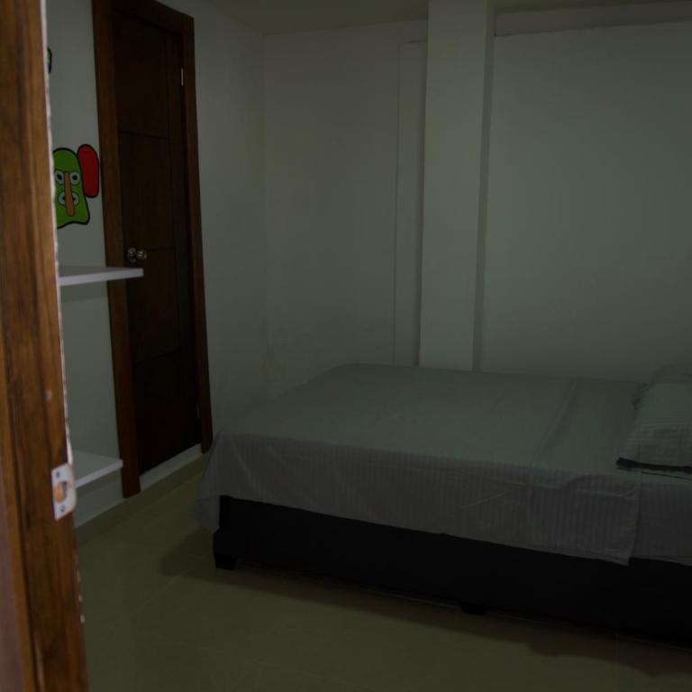 Hostal Barrio Abajo - Habitación Doble con baño privado - 8