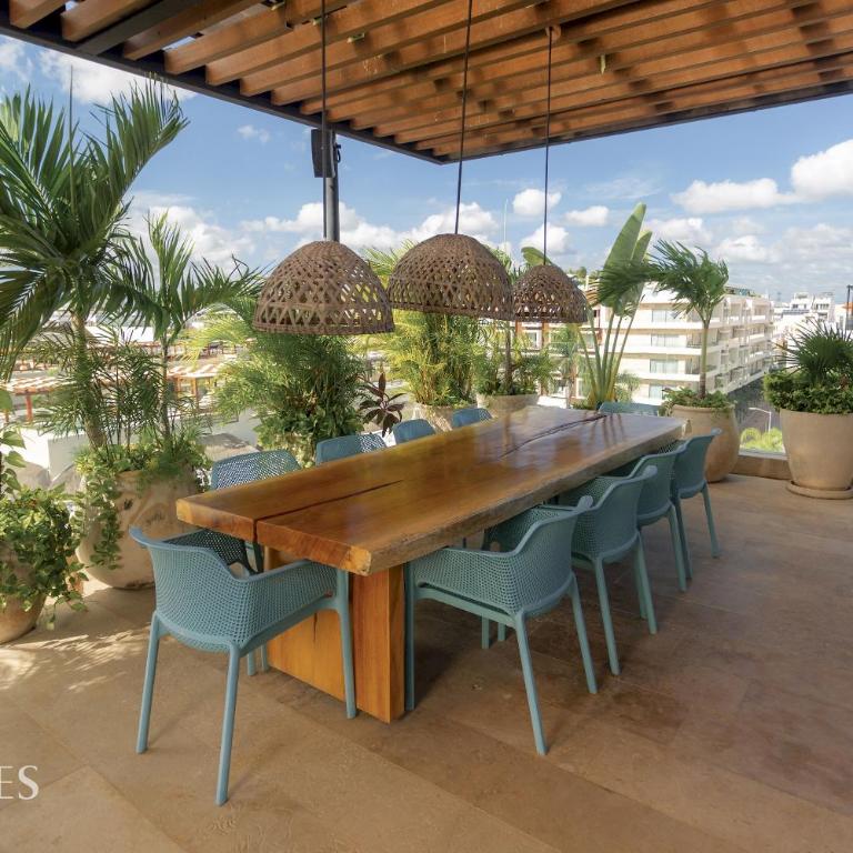 Oceanview PH | Private Rooftop & Jacuzzi - Three-Bedroom Apartment - 31