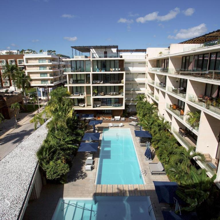 Oceanview PH | Private Rooftop & Jacuzzi - Three-Bedroom Apartment - 39