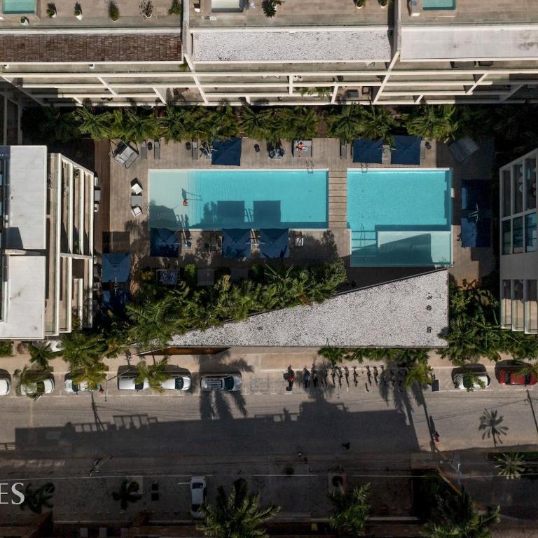 Oceanview PH | Private Rooftop & Jacuzzi - Three-Bedroom Apartment - 41