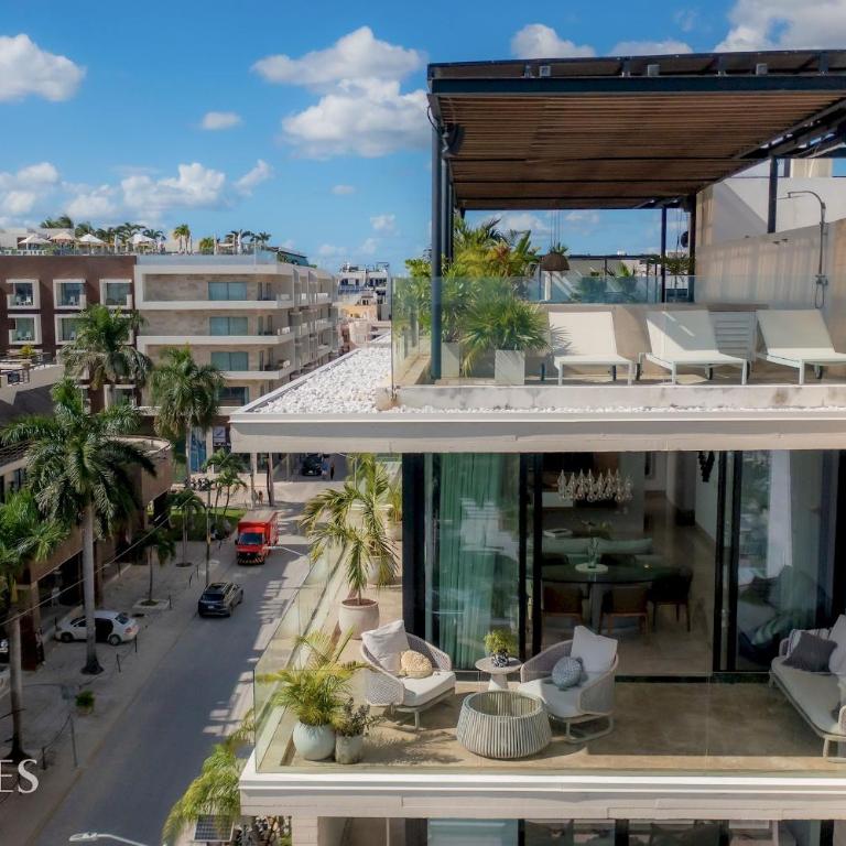Oceanview PH | Private Rooftop & Jacuzzi - Three-Bedroom Apartment - 46