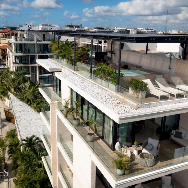 Oceanview PH | Private Rooftop & Jacuzzi - Three-Bedroom Apartment - 48