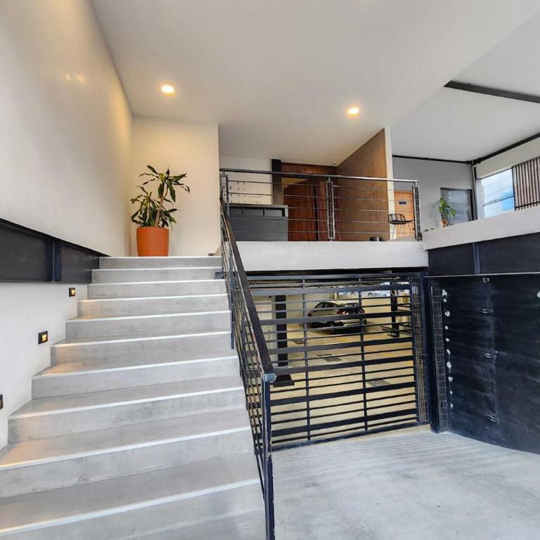 Stylish 2BR Condo near the 5th Avenue & the Beach - Apartamento de 2 dormitorios - 68