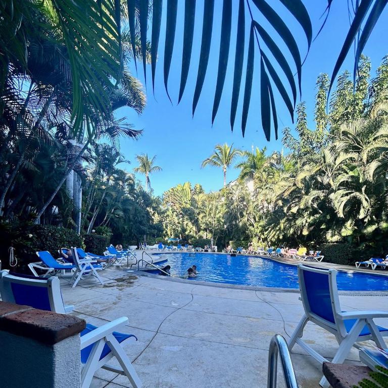 2 Bedroom Treetop Condo - Apartment - 14