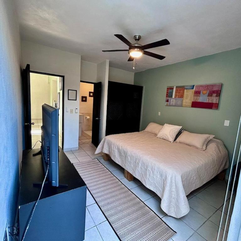 2 Bedroom Treetop Condo - Apartment - 31