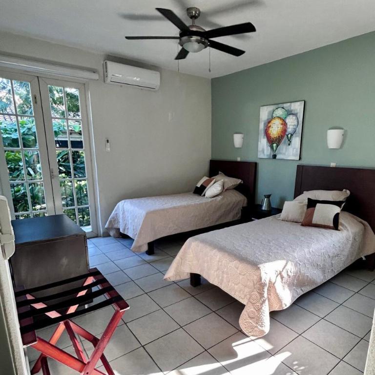 2 Bedroom Treetop Condo - Apartment - 33