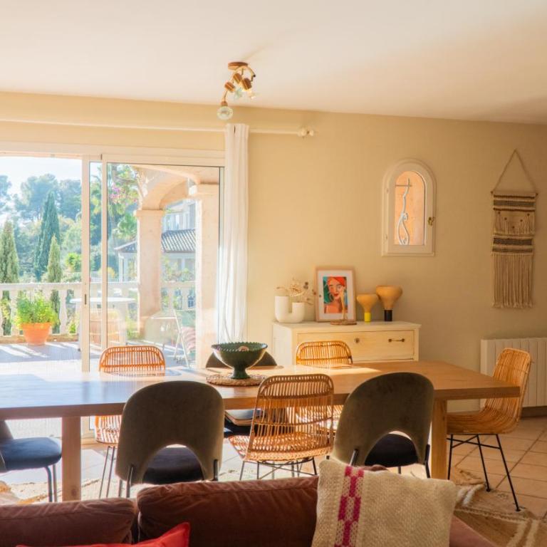 Belle villa provençale avec piscine privée - Villa avec Piscine Privée - 10