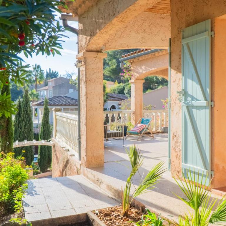 Belle villa provençale avec piscine privée - Villa avec Piscine Privée - 6