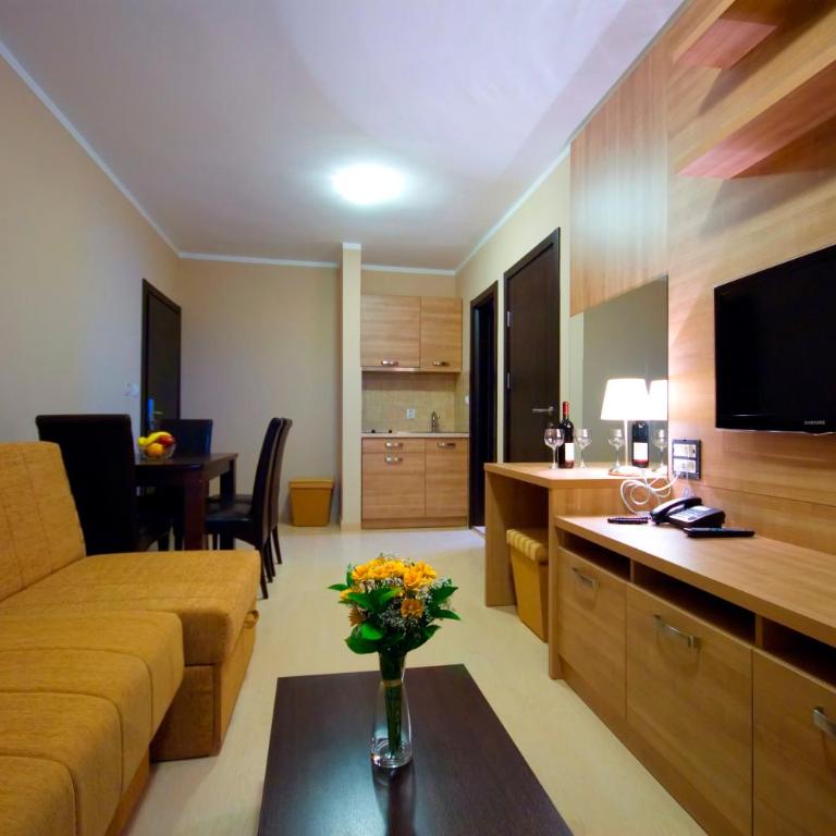 Vila V Lux Apartments - One-Bedroom Apartment with Partial Sea View - 9