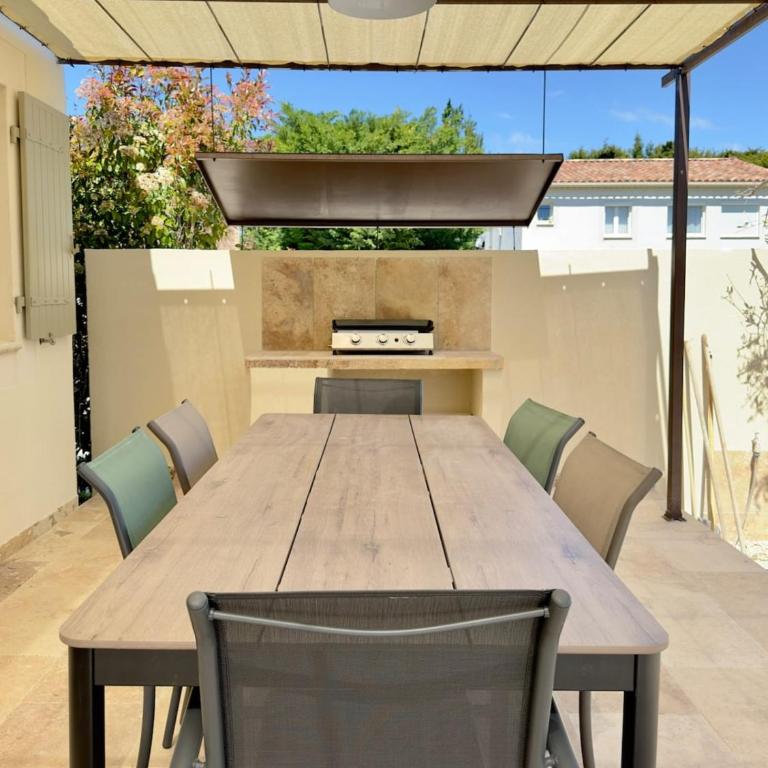 Maison l 3ch l Piscine l Clim l Isle-sur-la-Sorgue - Casa con 3 Camere da Letto - 13